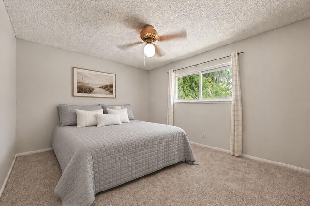5815 Theall Road, Houston, TX 77066