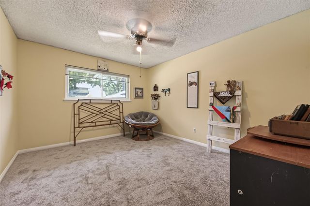 5815 Theall Road, Houston, TX 77066