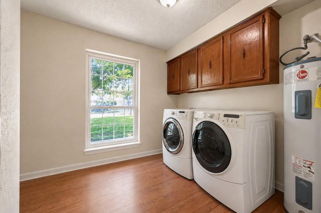 5815 Theall Road, Houston, TX 77066