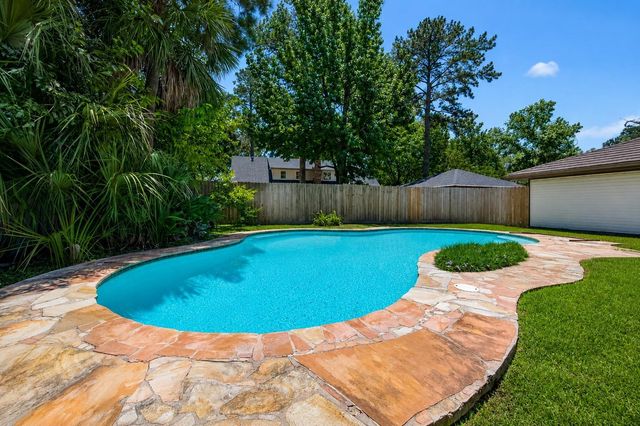 5815 Theall Road, Houston, TX 77066