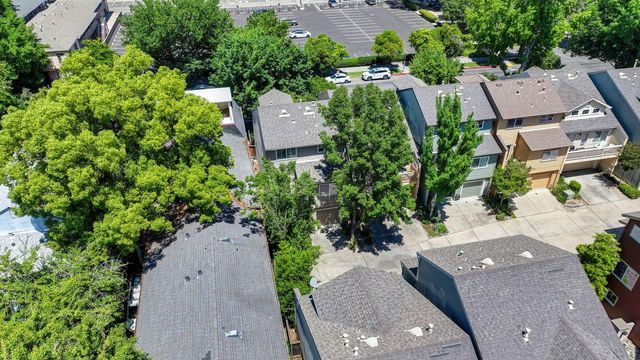 1229 P St, Sacramento, CA 95814