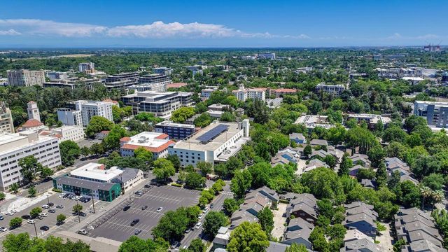 1229 P St, Sacramento, CA 95814