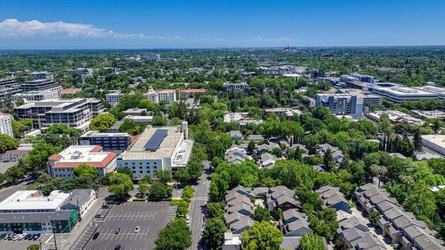 1229 P St, Sacramento, CA 95814