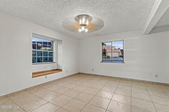 7420 LAKEHURST Road, El Paso, TX 79912