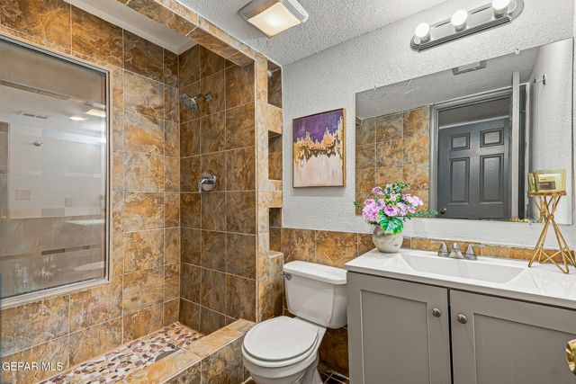 7420 LAKEHURST Road, El Paso, TX 79912