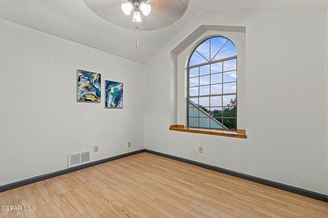 7420 LAKEHURST Road, El Paso, TX 79912
