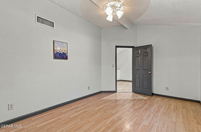 7420 LAKEHURST Road, El Paso, TX 79912