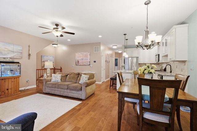 59 BOWMAN DR, Feasterville Trevose, PA 19053