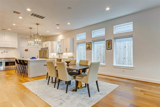 728 E 14th Street B, Houston, TX 77008