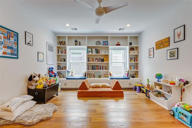 728 E 14th Street B, Houston, TX 77008