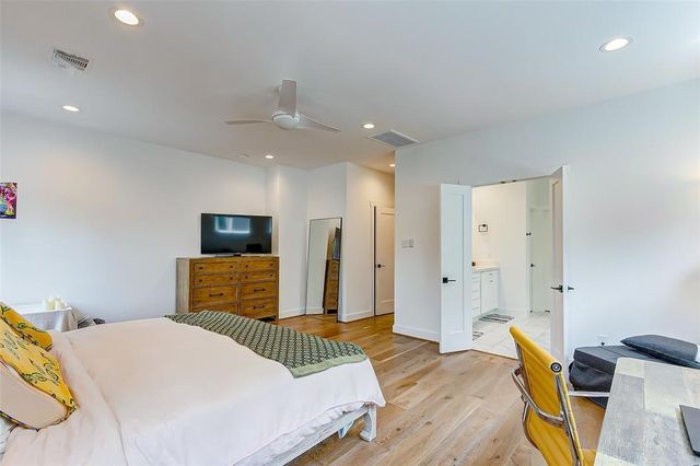 728 E 14th Street B, Houston, TX 77008