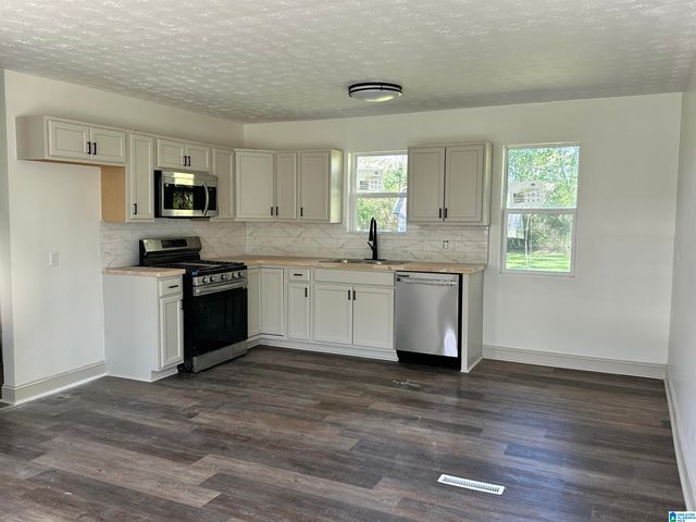 712 BAIN AVENUE, Weaver, AL 36277