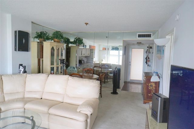 303 N Riverside Drive PH-4, Pompano Beach, FL 33062
