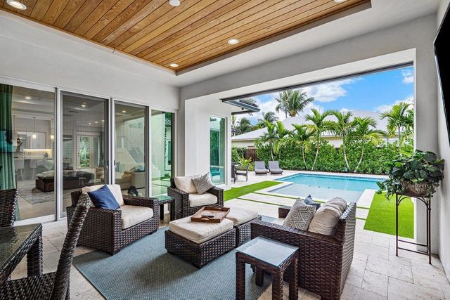 217 Gulfstream Boulevard, Boynton Beach, FL 33435