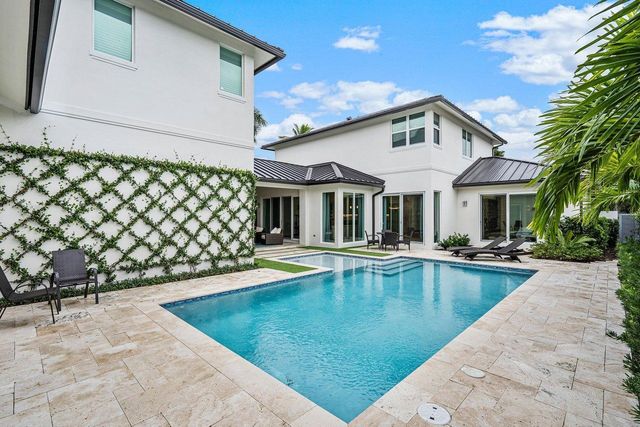217 Gulfstream Boulevard, Boynton Beach, FL 33435