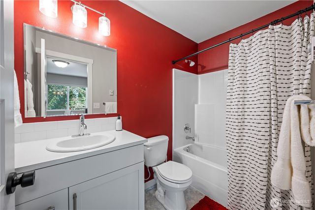 7004 82nd Drive NE, Marysville, WA 98270