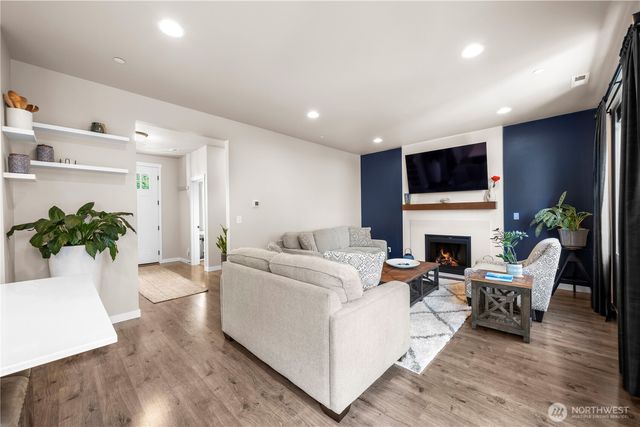 7004 82nd Drive NE, Marysville, WA 98270