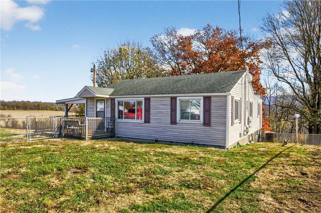 326 Narrows Rd, Connellsville, PA 15425