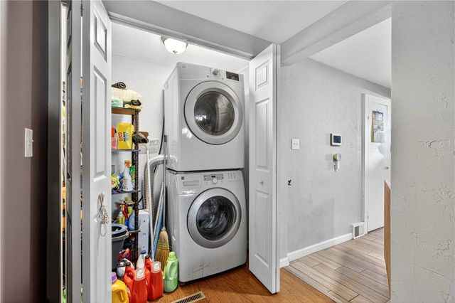 326 Narrows Rd, Connellsville, PA 15425