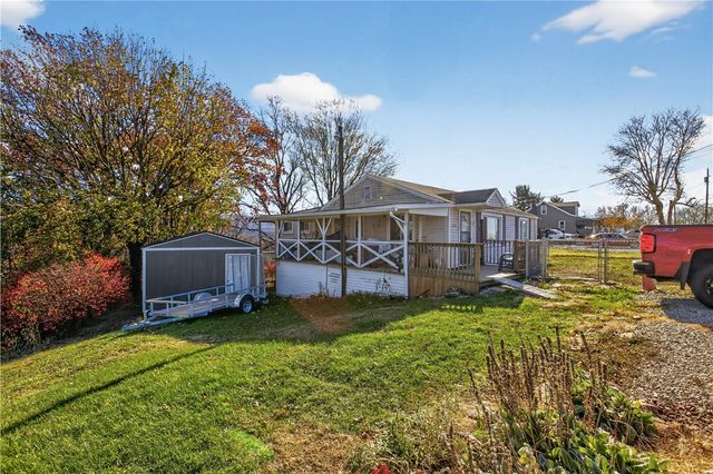 326 Narrows Rd, Connellsville, PA 15425