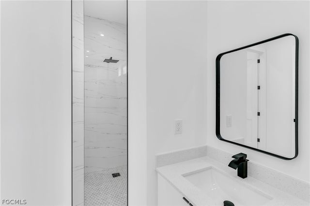 3817 NW 40th ST, Cape Coral, FL 33993