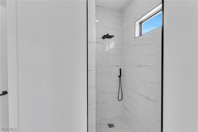 3817 NW 40th ST, Cape Coral, FL 33993