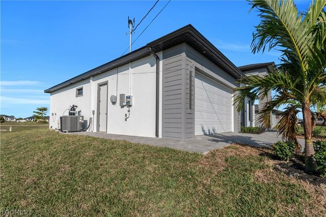 3817 NW 40th ST, Cape Coral, FL 33993