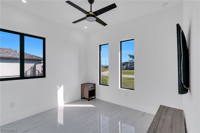 3817 NW 40th ST, Cape Coral, FL 33993