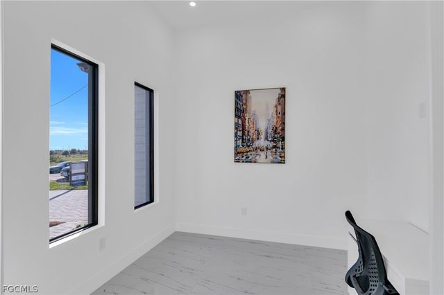 3817 NW 40th ST, Cape Coral, FL 33993