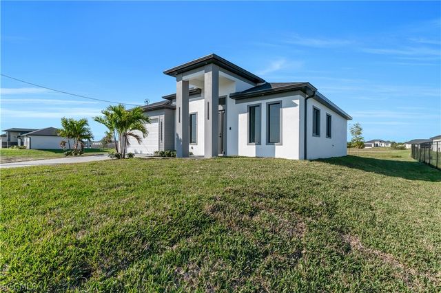3817 NW 40th ST, Cape Coral, FL 33993