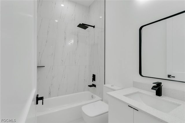 3817 NW 40th ST, Cape Coral, FL 33993