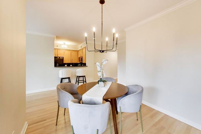 435 W ERIE Street 701, Chicago, IL 60654