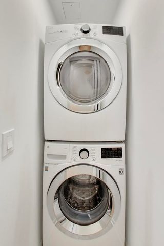 435 W ERIE Street 701, Chicago, IL 60654