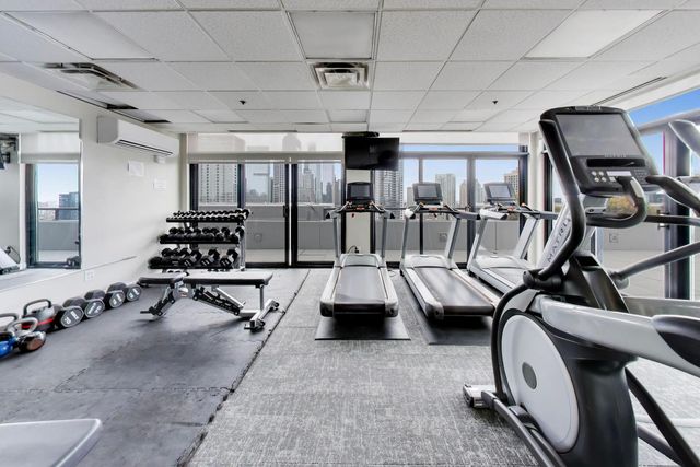 435 W ERIE Street 701, Chicago, IL 60654