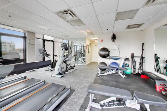 435 W ERIE Street 701, Chicago, IL 60654