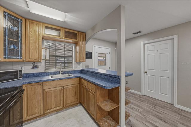 37634 HIDDEN PARK COURT, Dade City, FL 33525