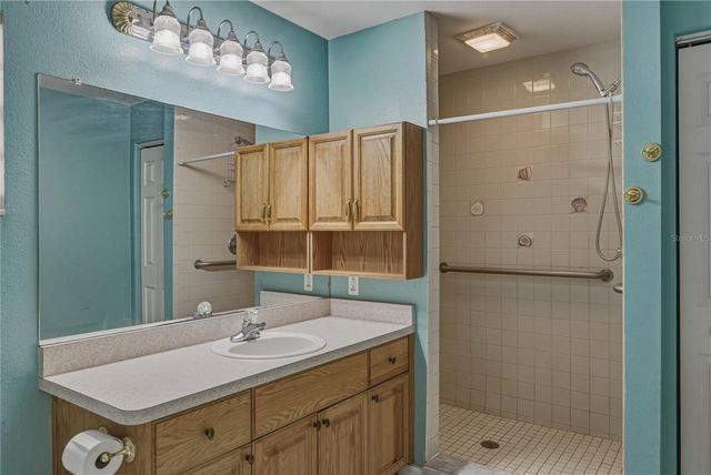 37634 HIDDEN PARK COURT, Dade City, FL 33525