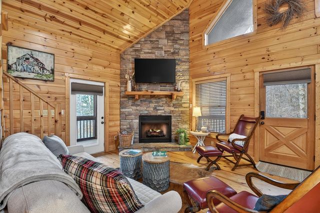 764 Ducktown Lane, Ellijay, GA 30540