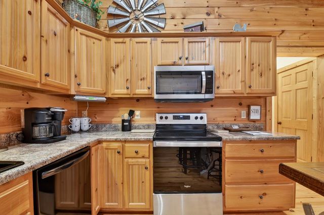 764 Ducktown Lane, Ellijay, GA 30540