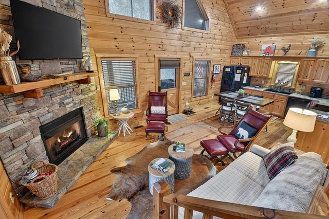 764 Ducktown Lane, Ellijay, GA 30540