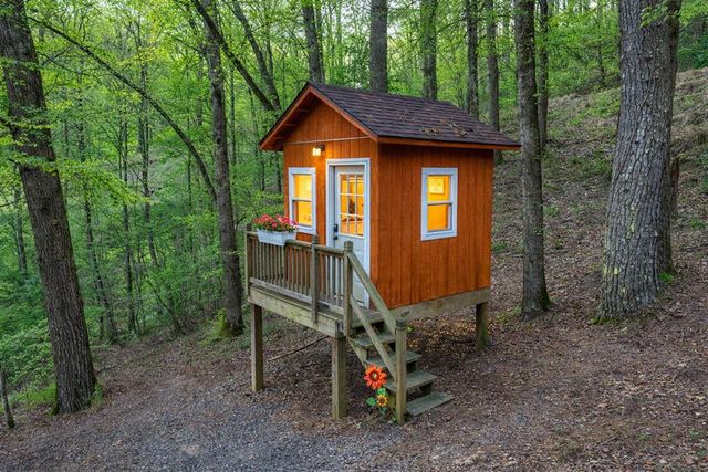 764 Ducktown Lane, Ellijay, GA 30540