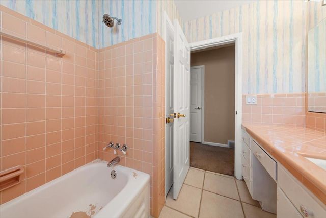 1702 MEREDITH LANE, Belleair, FL 33756