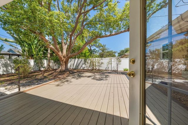 1702 MEREDITH LANE, Belleair, FL 33756