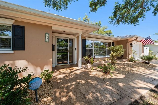 1702 MEREDITH LANE, Belleair, FL 33756