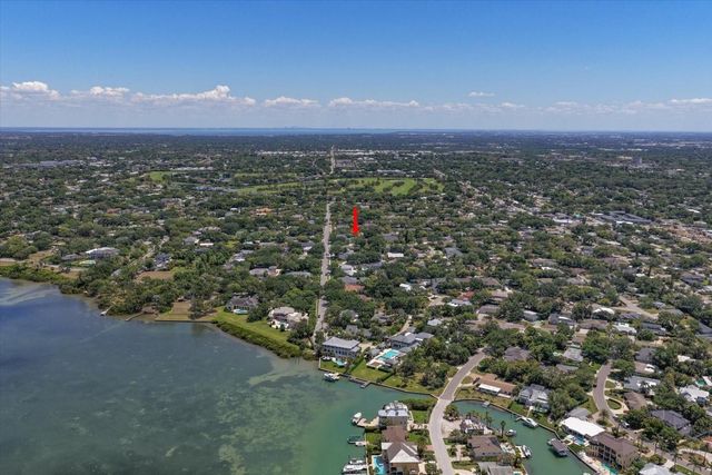 1702 MEREDITH LANE, Belleair, FL 33756