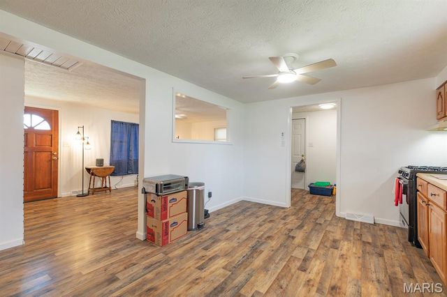 160 Harnett Avenue, Wood River, IL 62095