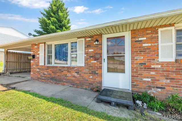 160 Harnett Avenue, Wood River, IL 62095