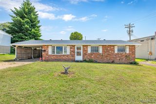 160 Harnett Avenue, Wood River, IL 62095
