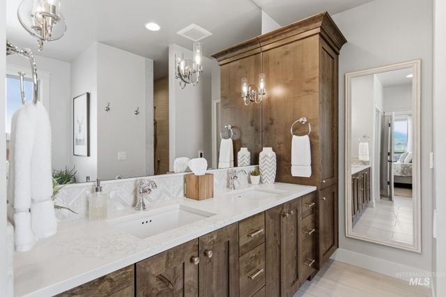 19265 N Eaglestone Place, Eagle, ID 83714