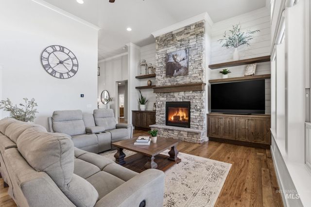 19265 N Eaglestone Place, Eagle, ID 83714